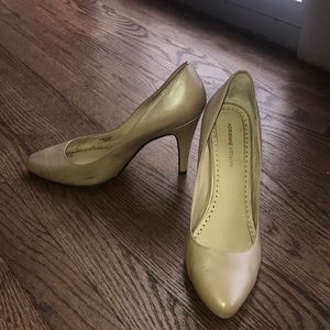 Adrienne Vittadini Nude Pumps